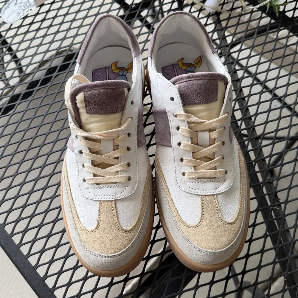 😃NWOT COLLEGIUM x DISCORD Sneakers - Picture 1 of 5